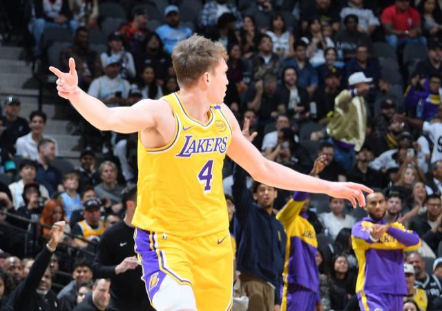 开云app-克内克特才是湖人第三球星？首发就发威止跌真香