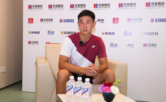 开云平台-两场巡回赛首秀，学费都没白交